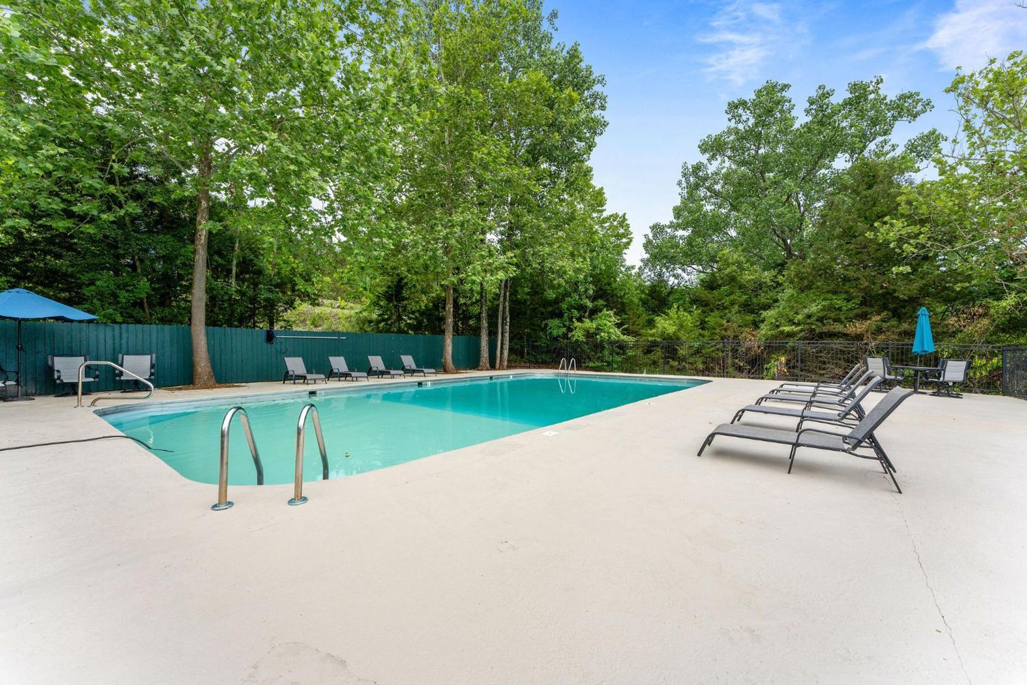 New Ozark Oasis Luxe Cabin Retreat With Hot Tub Hollister ภายนอก รูปภาพ